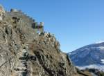 Viele Treppenstufen fhren zum Chteau de Torbillon in Sion.
(Januar 2009)
 