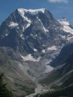 Mont Collon (3637m), aufgenommen oberhalb von Arolla am 1.8.2004 um 16:17 Uhr