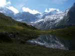 Lac Arpitettaz mit Glacier de Moming, Pointe Sud de Moming (3963m) und Zinalrothorn (4221m), aufgenommen auf dem Weg zur Cabanne d´Ar Pitetta (2786m) am 6.8.2004 um 10:48 Uhr