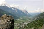 Blick ins Rhonetal -     Nahe dem Luegelkinnviadukt an der Lötschberg-Südrampe,    19.05.2020 (M)