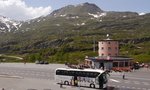 Passstraße Simplon-Passhöhe (2005 m) mit Hotel und Restaurant MONTE LEONE; 10.06.2014  