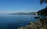 Blick ber den Genfersee auf das Chteau de Chillon, Montreux und den Mont-Plerin.