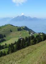 Aussicht von Rigi Kulm auf Rigi Staffel und den Vierwaldstttersee am 04.08.07.