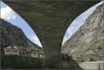 Die dritte Teufelsbrcke ber die Reuss in der Schllenschlucht wurde 1958 gebaut. 12.05.2008 (Matthias)