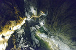 Die Höhlen von Škocjan in Slowenien - Archäologische Forschungen haben erwiesen, dass die Höhlen und deren Umgebung bereits seit der Vorgeschichte – von der Mittelsteinzeit,