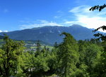 Blick von der Burg in Bled zu den Bergen der Karawanken, Teil der Kalkalpen, Juni 2016