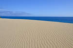 Sanddünen in Parque Natural de Corralejo auf der Insel Fuerteventura in Spanien.