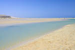 Niedrigwasser in der Sotavento-Lagune an der Insel Fuerteventura in Spanien.