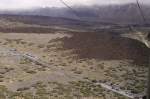 Aussicht auf Carretera del Teide von der Kabelbahn zum Teide-Gipel. Aufnahme: Oktober 2008.