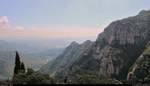 Blick vom Kloster Montserrat auf das Montserrat-Gebirge in der Provinz Barcelona (E), ein Teil des Gebirgszuges Serralada Prelitoral Catalana ( Katalanisches Vorküstengebirge ).