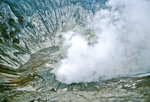 Krater des Bromo-Vulkans auf Java. Bild vom Dia. Aufnahme: März 1989.