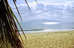 Der Strand vor Nha Trang. Bild vom Dia. Aufnahme: Januar 2001.