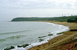 Der Strand am Tunnelsystem von Vinh Moc in der ehemaligen entmilitarisierten Zone in Vietnam. Bild vom Dia. Aufnahme: Januar 2001.