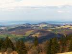 Blick von der Wasserkuppe ins hessische Bergland, 02.04.2025