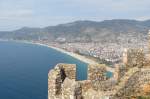 Trkei, Blick von der Burg auf Alanya und Kleopatrastrand 06.03.2011