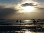Gutes Wetter in England - hier der Sonnenuntergang bei Ebbe in Southend on Sea. 28.12.2013