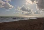 Eine besondere Abendstimmung am Strand von Brighton wird mit der Kamera festgehalten.