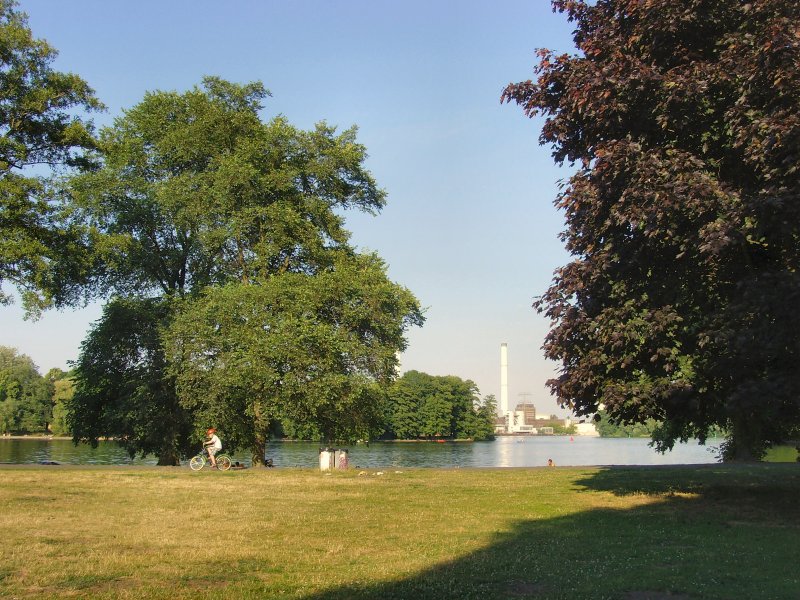 Treptower Park, Blick zur Spree
JULI 2008