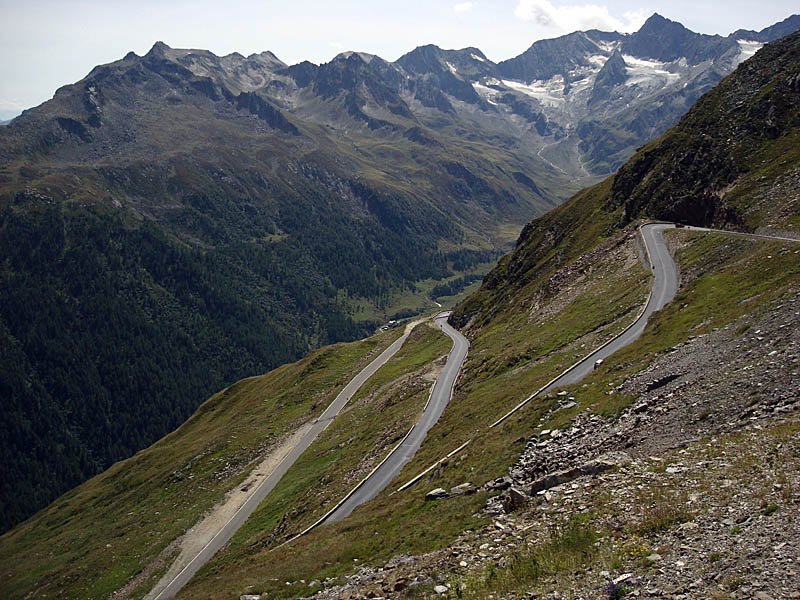 Vom Timmelsjoch gehts nun auf italienischer Seite ziemlich deftig runter... 29. Aug. 2008