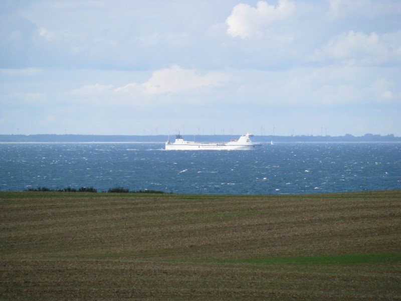 Vor der Kste bei Boltenhagen/Steinbeck, Lbecker Bucht verkehren zahlreiche Fhren, die vom Skandinavienkai aus Lbeck/travemnde kommen, 13.09.2008