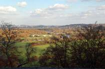 Sp�therbst an der Ruhr. Man sieht �ber das Ruhrtal nach Herbede, Witten und Bochum.