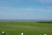 Mit Blick auf das Meer und eine Drchen Wiese lasst es sich richtig aushalten