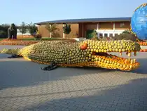 Feldkirch in der Rheinebene,
auf dem Bohrerhof sind im Herbst diese
K�rbiskunstwerke zu bestaunen,
2009