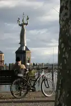 Immer wieder eine Pause und ein Foto wert: Die sich drehende Imperia.
(Dezember 2009) 