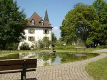 Schliengen im Markgr�flerland,
Wasserschlo� Entenstein, heute Rathaus,
Juni 2006