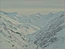 Aussicht aus dem Glacier Express auf das Gotthardmassiv in der Nhe von Ntschen (Kanton Uri). 26.12.09 (Jeanny)