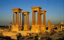 In der Oase Palmyra in der syrischen W�ste kurz nach Sonnenaufgang im Mai 1986