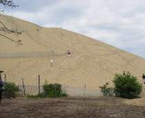 Am Fu� der Pyla D�ne bei Arcachon an der Atlantikk�ste am 28.07.2008