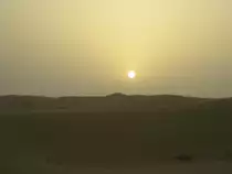 Ein Experiment: Gegenlichtaufnahme am 3.8.2010
Sie zeigt den Sonnenuntergang in Nordisrael.