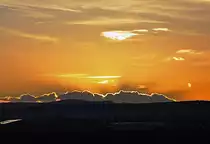 Sonnenuntergang/Abendstimmung �ber der Eifel von Euskirchen aus beobachtet - 10.12.2011