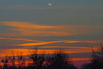 Abendliche Wettererscheinung ber dem Waldrand. - 07.12.2012