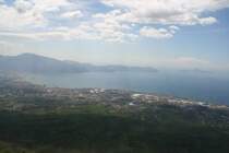 Blick vom Vesuv �ber Castellammare, dem Golf von Napoli bis Capri.