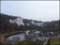 Der  kleine K�nigsstuhl  mit See in Gummanz am 12.04.2013