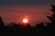 Die Sonne scheint am Abendhimmel in Kohlscheid-Bank am Abend vom 7.10.2013.