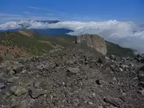 Blick vom 1922 m hoch liegenden Pico Nambroque auf die wolkenverhangene Ostk�ste von La Palma im September 2013.