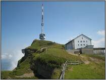 Die Rigi-Kulm auf 1797 Meter �.M. mit dem Hotel und einer Sendeanlage der Swisscom. (20.07.2007)