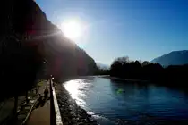 Eine Gegenlichtaufnahme. Entstanden am 23. November 2014 in Rattenberg in Tirol am Inn.