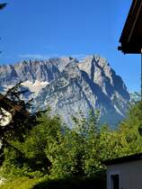 Blick von Garmisch-Partenkirchen zum Zugspitzmassiv, Aug.2014