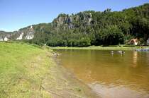 Die Elbe bei Kurort Rathen in der Sächsischen Schweiz.

Aufnahmedatum: 7. Juni 2014.