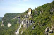 Aussicht vom Bastelgebiet in der Sächsischen Schweiz (Nördlich von Kurort Rathen).

Aufnahmedatum: 7. Juni 2014.