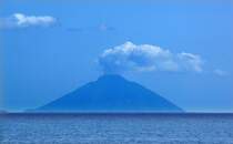 Die Insel Stromboli. Aufnahmedatum: 2. Juli 2013.