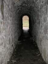 Fugngertunnel in Klasterec. 01.12.07
An der engsten Stelle ist das Ding 1,60m hoch und 60cm breit und das alles in einer Steigung!