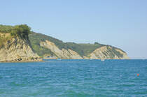 Steilküste westlich von Izola. Aufnahme: 28. Juli 2016.