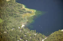 Der Bohinjsko jezero (deutsch: Wocheiner See, auch Bohinjsee) bei Ukanc in Slowenien. Aufnahme: 2. August 2016.

