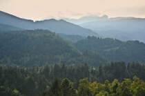Dämmerung über die Julischen Alpen bei Bled. Aufnahme: 1. August 2016.