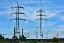 Hochspannungs- und Bundesbahn-Drahtverhau  bei Porz-Lind - 10.07.2016